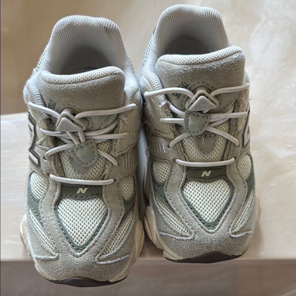 New Balance boys  9060